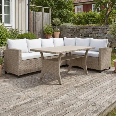 Loungegrupp hörnsoffa med bord beige  modern utegrupp i konstrotting | Stenvik