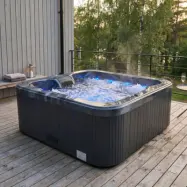 Spabad Zeus Blackline | 190x190cm | 4-6 personer | Balboa®&Lucite®