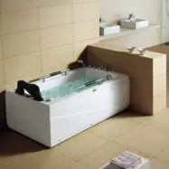 Massagebadkar Julius