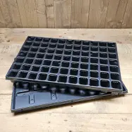 Pluggbrätte 77 celler + bevattningsbricka