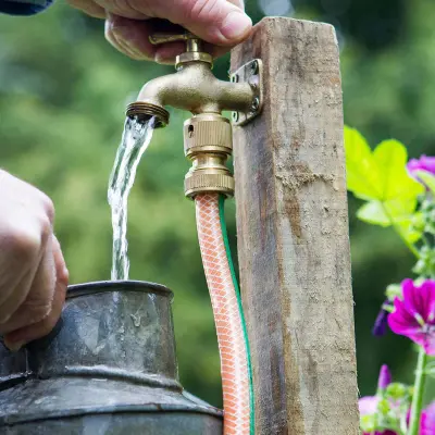 Trädgårdskran mässing, väggmonterad kran för trädgårdsslangen, bekväm bevattning
