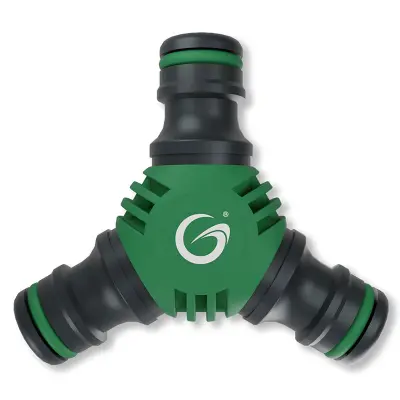 Vill du vattna rabatterna utan att behöva stänga av vattenspridaren på gräsmattan? Med denna splitter / Y-koppling kan två slangar enkelt kopplas t...