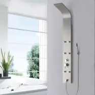 Duschpanel med takdusch, ryggdusch och handdusch.