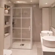 Duschhörna 100cm med vita profiler och 6mm säkerhetsglas