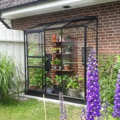 Väggväxthus Pluto - 1,3 m² + Bevattningstillbehör